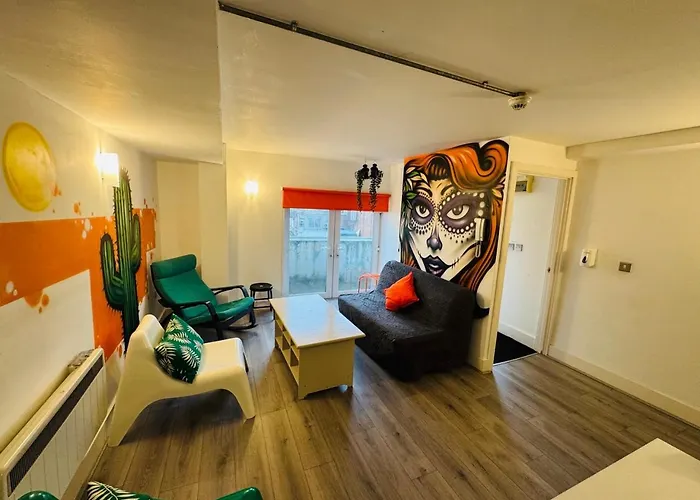 Horse & Groom Apartments